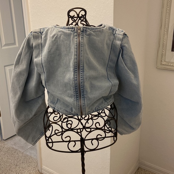 ZARA GREAT PRE/USED CONDITION LONG SLEEVE DENIM CROP TOP SIZE MEDIUM. - Picture 5 of 7